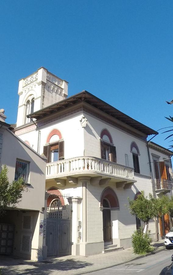 Torre Della Darsena Viareggio Exterior foto